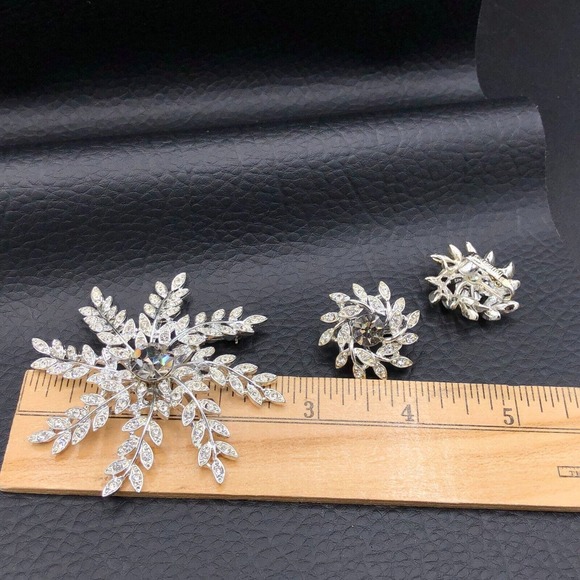 Vintage Sarah Coventry Brooch Earring Demi Parure Evening Snowflake Rhinestone - Picture 6 of 7